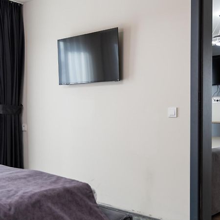 Vetus Hotel Приштина Экстерьер фото